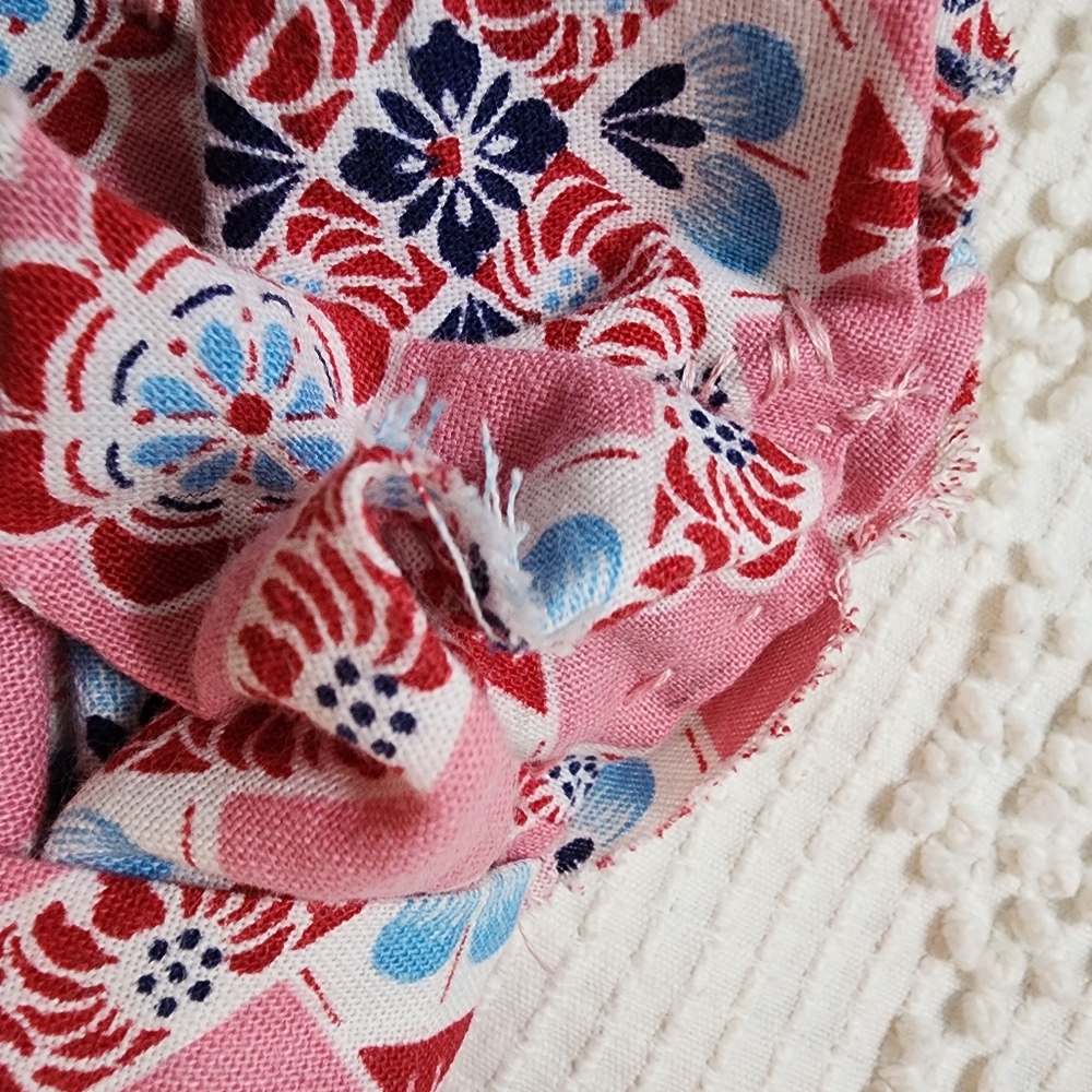 JABOT Slow Stitching 💞🩷🩷🩷BOW IN  FEEDSACK  TEXTILE NWT - Picture 9 of 16